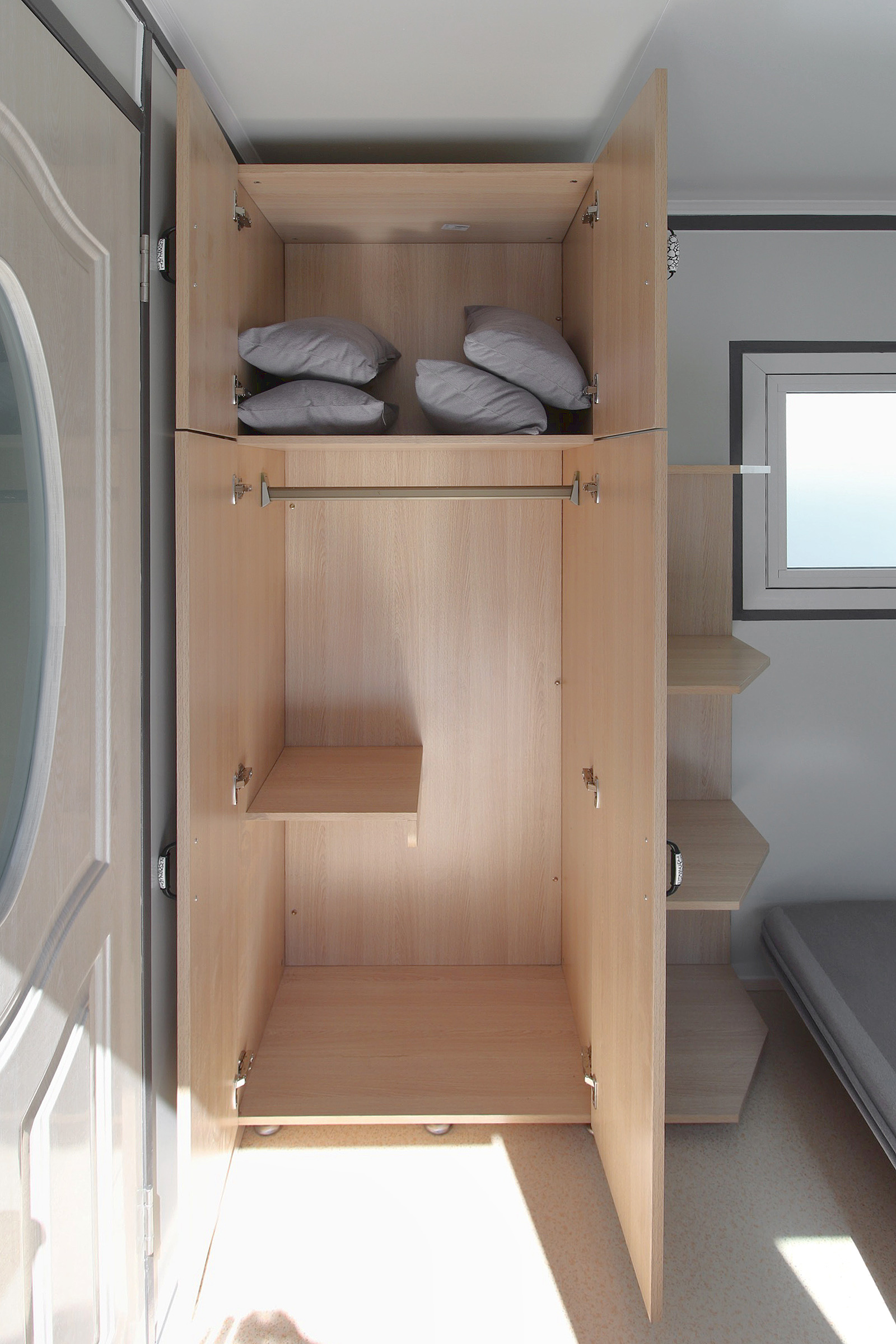 M&B | Modular Housing Pod - Container Services Pty Ltd