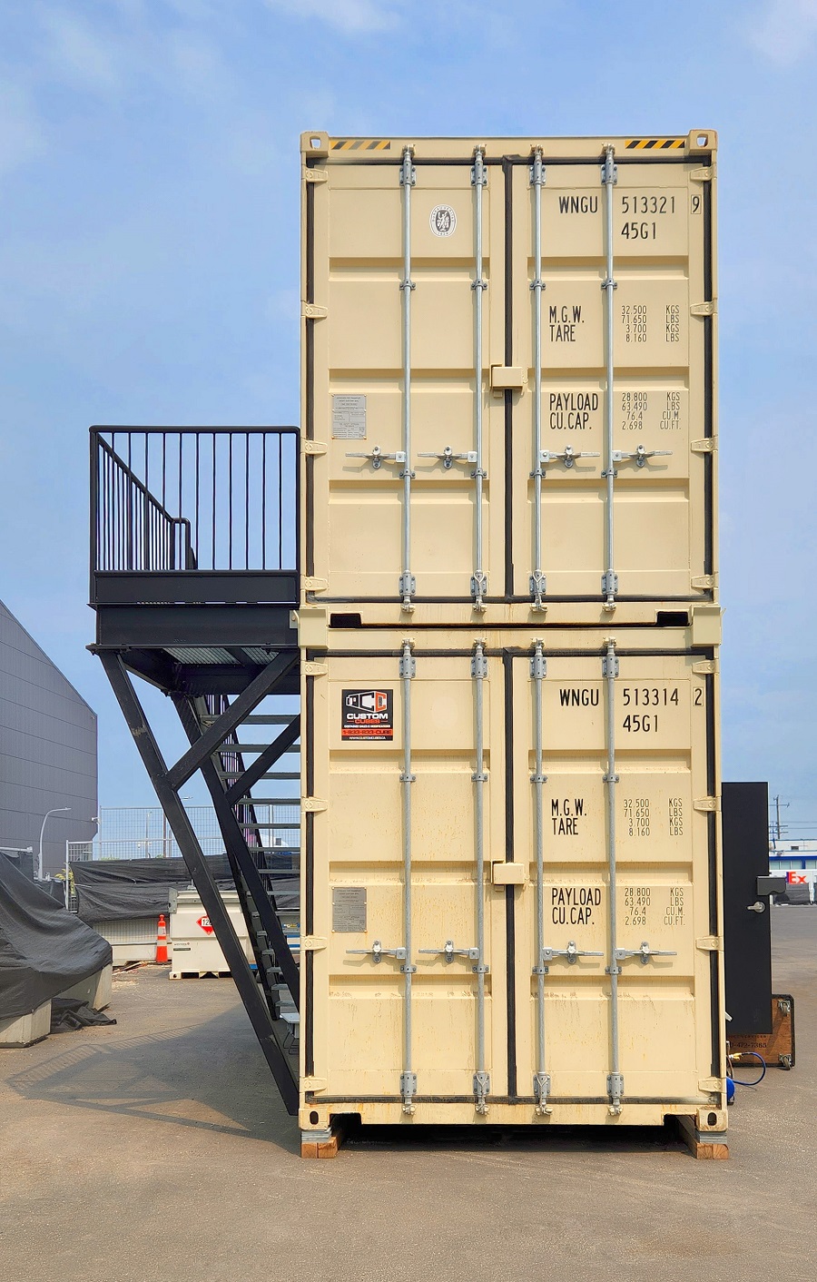 40&rsquo;HC VIP Area with Patio for the Oilers - Container Services Pty Ltd